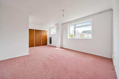 17 Lakeside, Beckenham, BR3 6LX