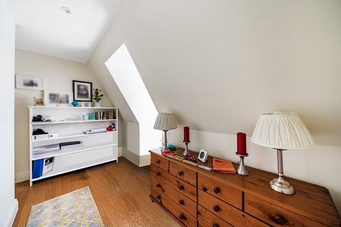 Flat 17, Travers House Trafalgar Grove, London, SE10 9TD