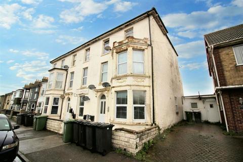 1 bedroom flat for sale, Queens Court, Queens Road , Great Yarmouth, Norfolk, NR30 3JR