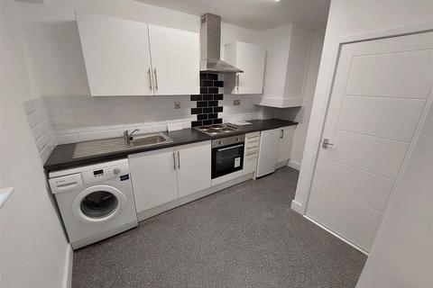1 bedroom flat to rent, Basement Flat, 2 Millfield, Folkestone