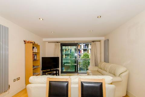 2 bedroom flat to rent, 41 Millharbour, London