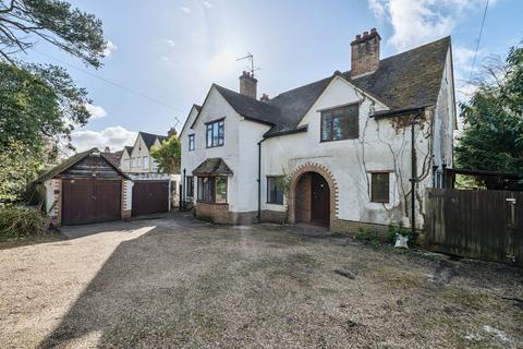 5 bedroom detached house for sale, Echo Barn Lane, Wrecclesham, Farnham, Surrey, GU10