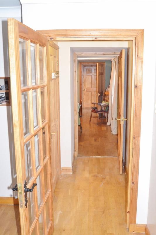 ADJOINING DOOR BETWEEN HOUSE &amp; COTTAGE
