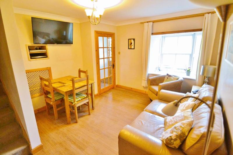 Sitting room   ferry cottage