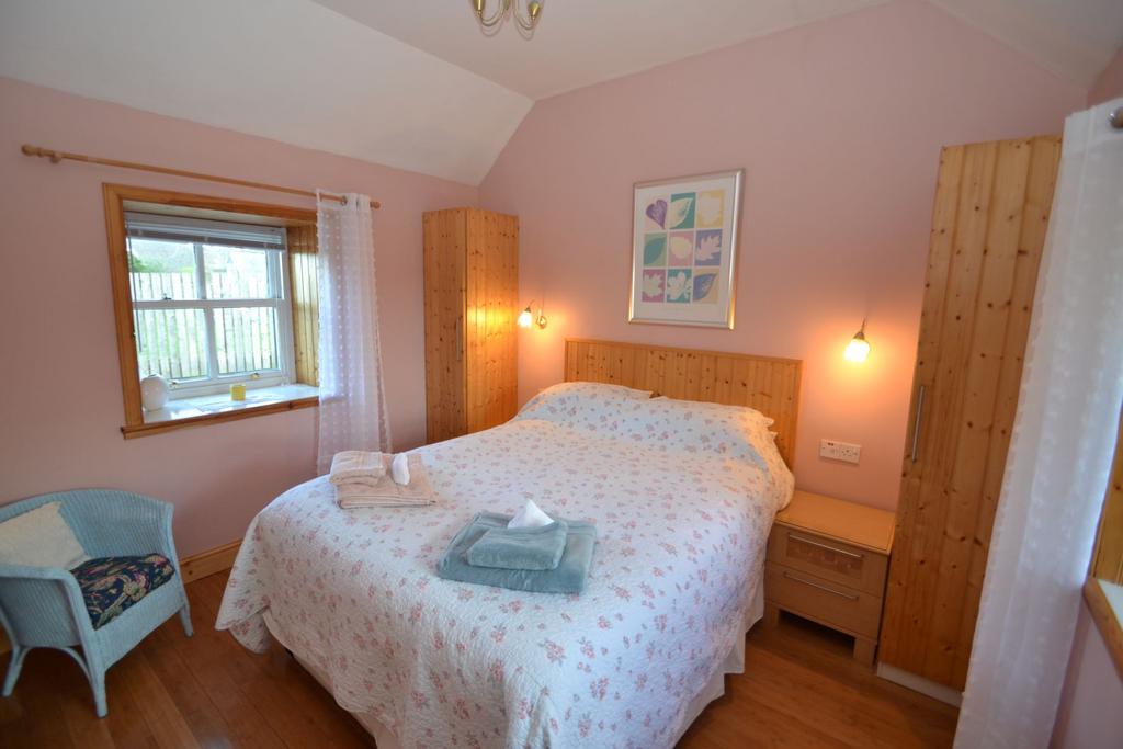 Bedroom   ferry cottage