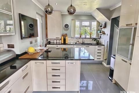 9 Hillview Close, Minehead, TA24 8EQ