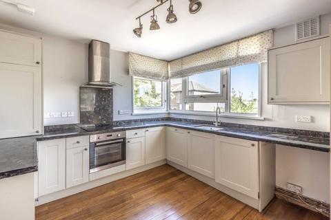 3 bedroom flat for sale, Hollies Way, Balham, London, SW12