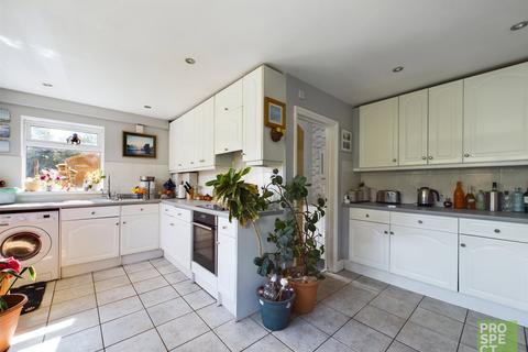3 bedroom semi-detached house for sale, Reading Road, Winnersh, Wokingham, Berkshire, RG41