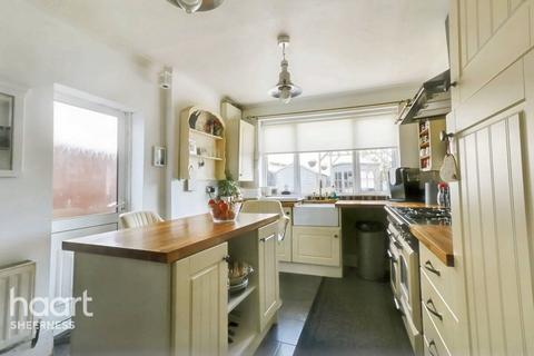 39 Main Road, Queenborough, ME11 5BW