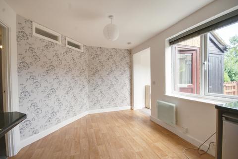 1 bedroom ground floor maisonette to rent, Alders Green, Gloucester, GL2 9