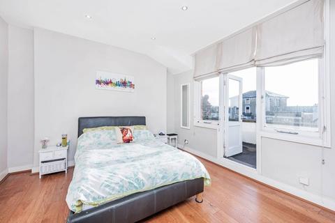 2 bedroom flat to rent, Nightingale Lane, Nightingale Triangle, London, SW12