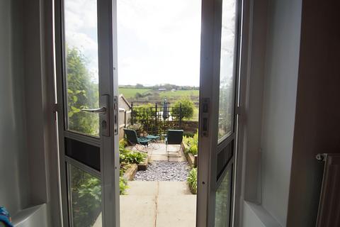 28 Huddersfield Road, Diggle, Oldham, OL3 5NT