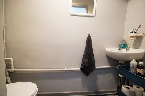 28 Huddersfield Road, Diggle, Oldham, OL3 5NT