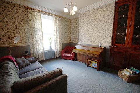 28 Huddersfield Road, Diggle, Oldham, OL3 5NT