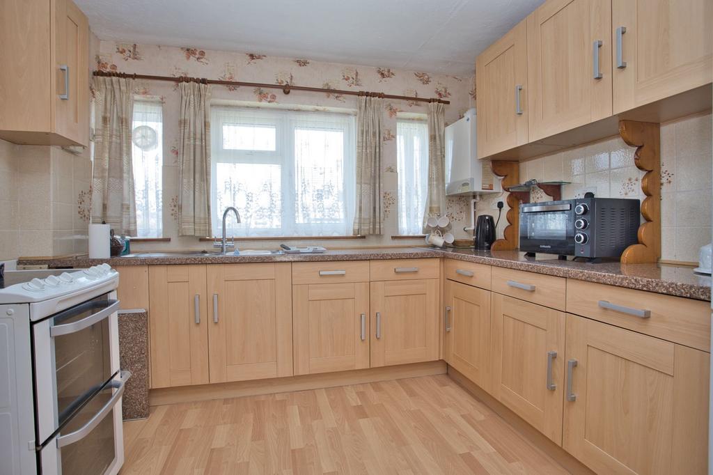 Rectory Road, Deal, CT14 3 bed terraced house for sale £180,000