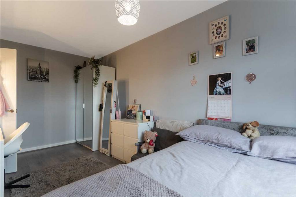 Bedroom Two (2)