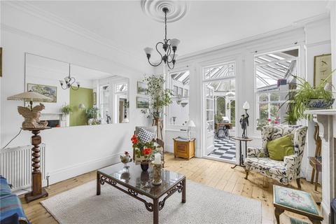 24 Beaconsfield Road, St Albans, AL1 3RB