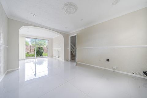 2 Bishopdale, Bracknell, RG12 7RY