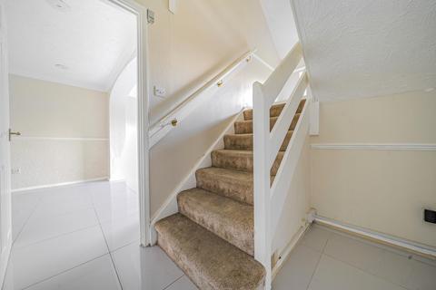 2 Bishopdale, Bracknell, RG12 7RY