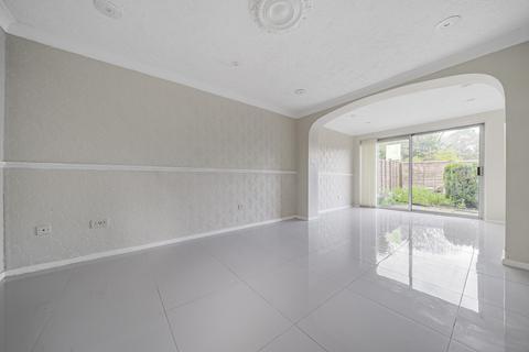 2 Bishopdale, Bracknell, RG12 7RY