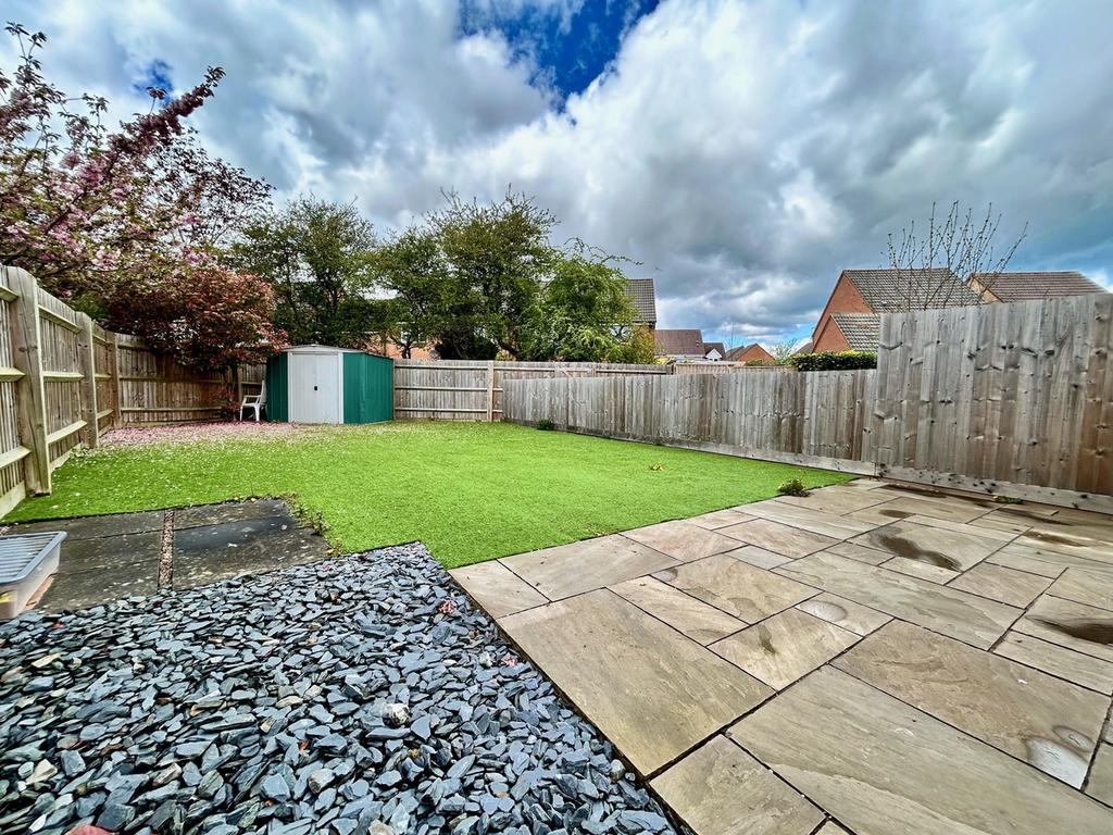 Orwell Drive, Didcot, OX11 3 bed end of terrace house for sale £310,000