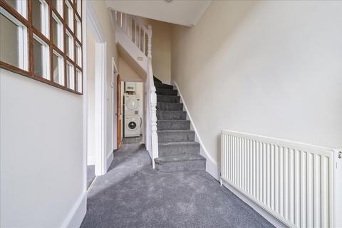 2 bedroom terraced house to rent, Sandhurst Road , Catford, London, SE6