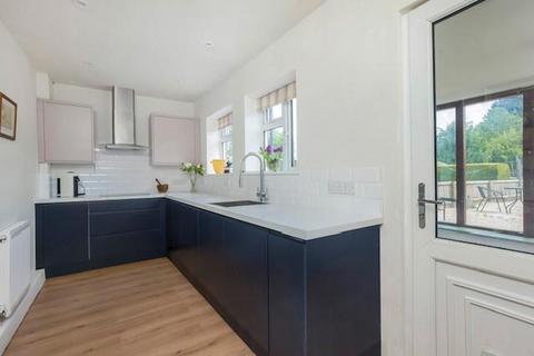 3 bedroom semi-detached house for sale, Chipping Norton,  Oxfordshire,  OX7