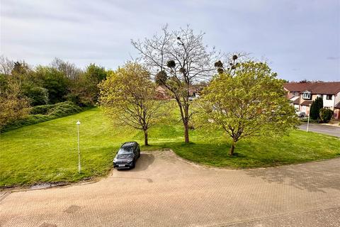 23 Buscombe Gardens, Hucclecote, Gloucester, GL3 3QG