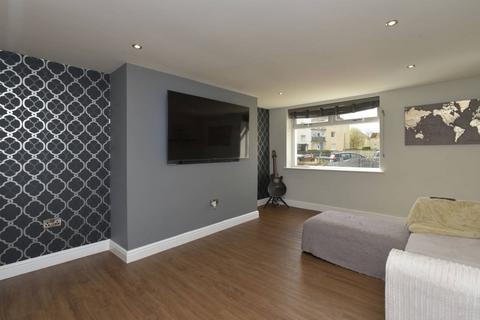 2 bedroom ground floor flat for sale, 20B Niddrie Mill Crescent, Niddrie, Edinburgh, EH15 3ET
