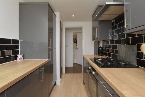 20b Niddrie Mill Crescent, Edinburgh, EH15 3ET