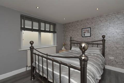 20b Niddrie Mill Crescent, Edinburgh, EH15 3ET