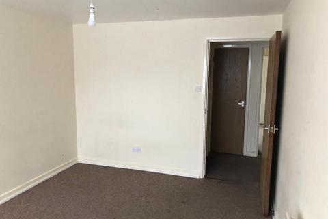 2 bedroom flat to rent, Danvers Road, Leicester LE3