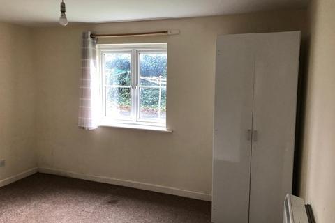 2 bedroom flat to rent, Danvers Road, Leicester LE3