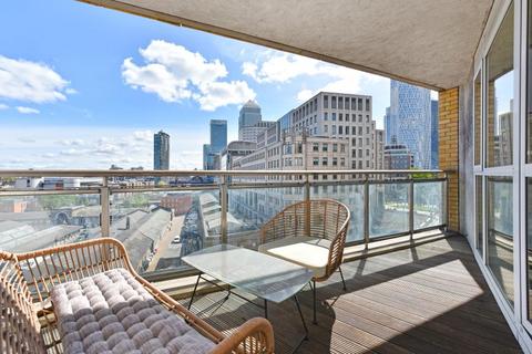 2 bedroom apartment to rent, Circus Apartments Canary Wharf E14