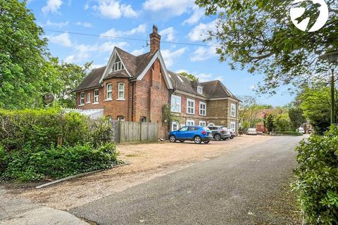 1 bedroom flat for sale, Rowhill Road, Hextable, Kent, BR8