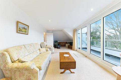 3 bedroom penthouse for sale, West Hill, Oxted RH8