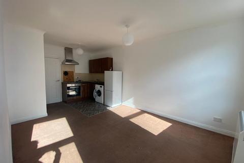 1 bedroom flat to rent, Wood Street, Walthamstow, E17