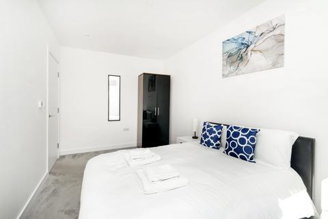 3 bedroom flat to rent, Rodney Road, London SE17