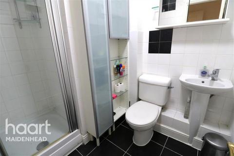 2 bedroom flat to rent, Holly Place, High Wycombe