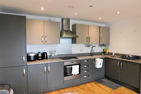 2 bedroom flat to rent, Keel Point, Colchester CO2