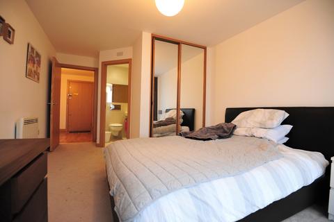 2 bedroom flat to rent, Keel Point, Colchester CO2