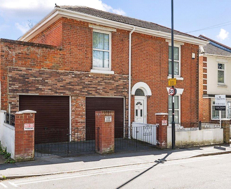 Anglesea Road, Shirley, Southampton... 4 bed detached house for sale £350,000
