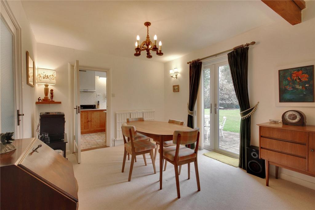 Sitting/Dining Room