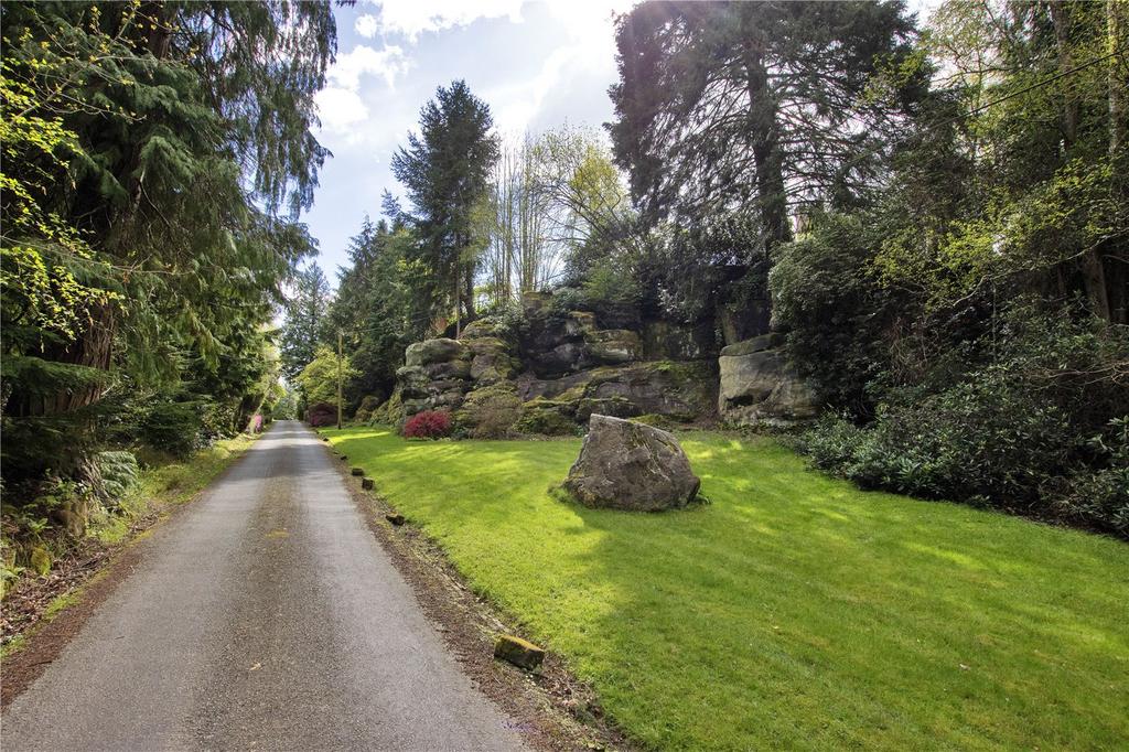 Leyswood Driveway