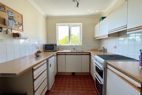 3 bedroom flat for sale, 77 Saffron Park, Kingsbridge