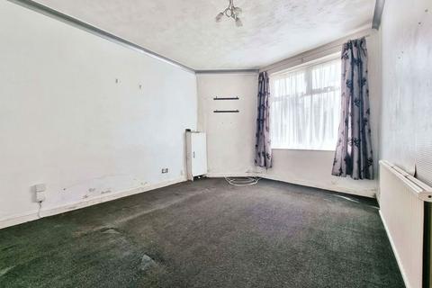 3 bedroom terraced house for sale, Regent Street, Heywood, Greater Manchester, OL10 3BX