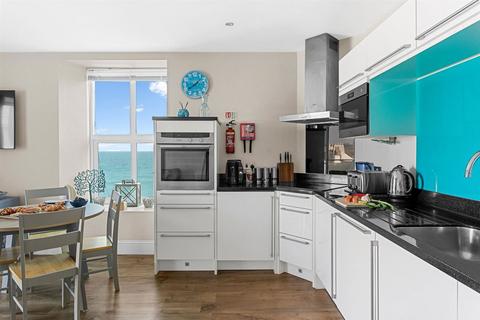 2 bedroom apartment for sale, At The Beach, Torcross