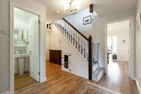 13 Ashburnham Gardens, South Queensferry, EH30 9LB