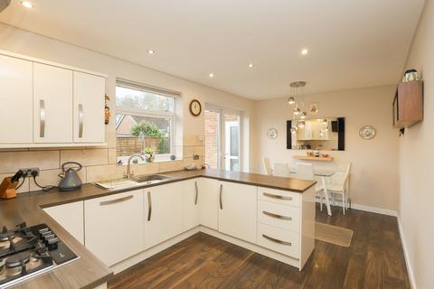16 Cooke Close, Old Tupton, Chesterfield, S42 6JE