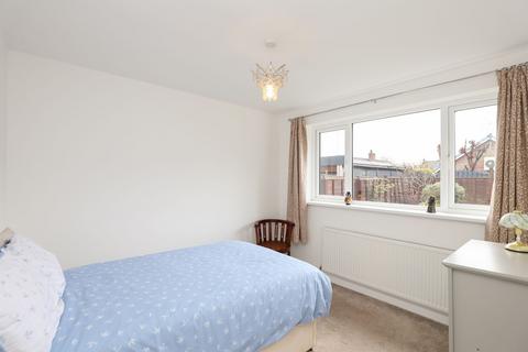 16 Cooke Close, Old Tupton, Chesterfield, S42 6JE